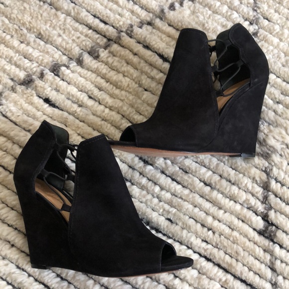 SHUTZ BLACK SUEDE 9 B WEDGE GORGEOUS SHOES WORN ONE EVENT . - Picture 5 of 5